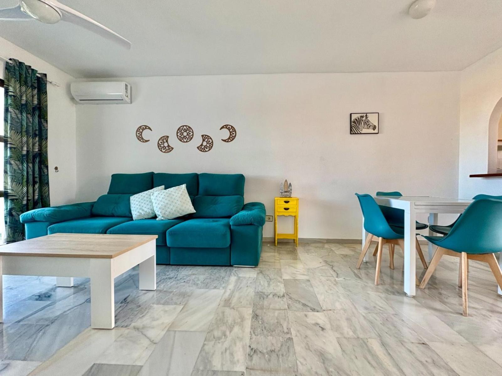 Kion Beach Appartment Mijas-Costa Малага Экстерьер фото